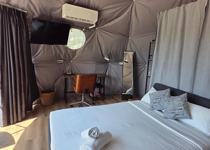 View Glamping Luxe tent Porto